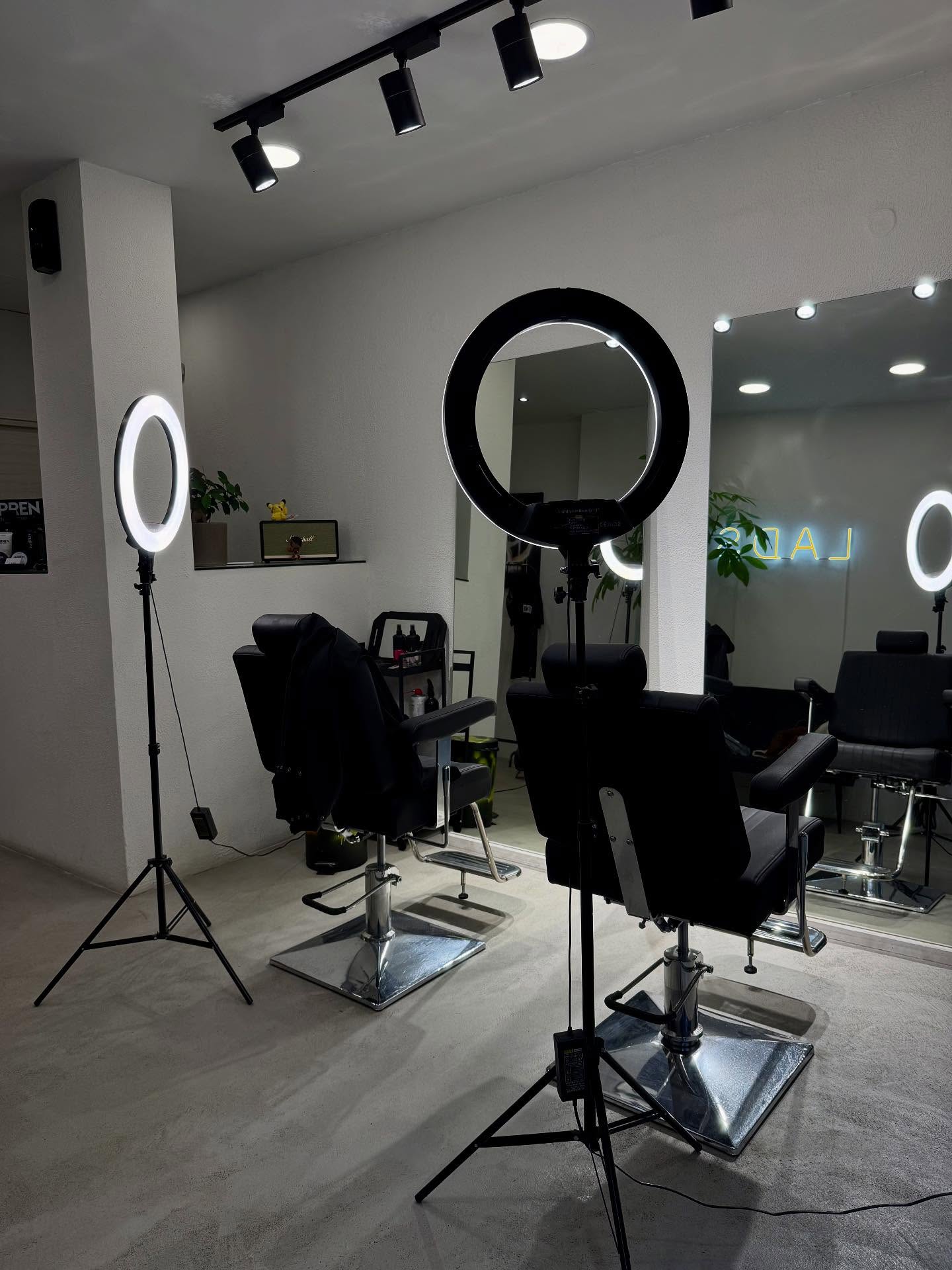 Ο φωτεινός χώρος του Lads Hair Concept